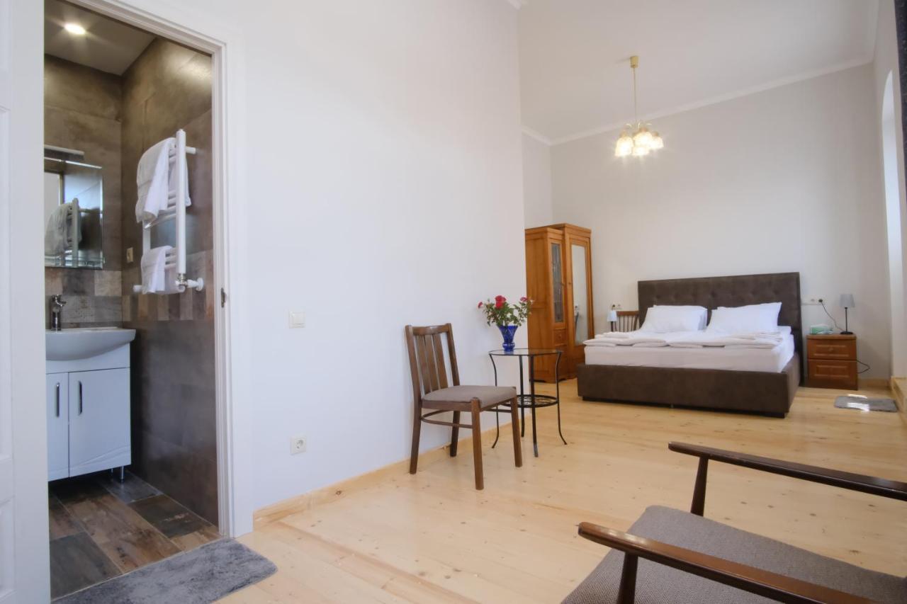 Toon 55 Otel Gümrü Dış mekan fotoğraf